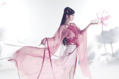 望穿秋水，只為尋你回眸一笑的唯美句子