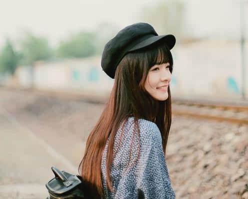 鼓勵(lì)女生要開心的句子